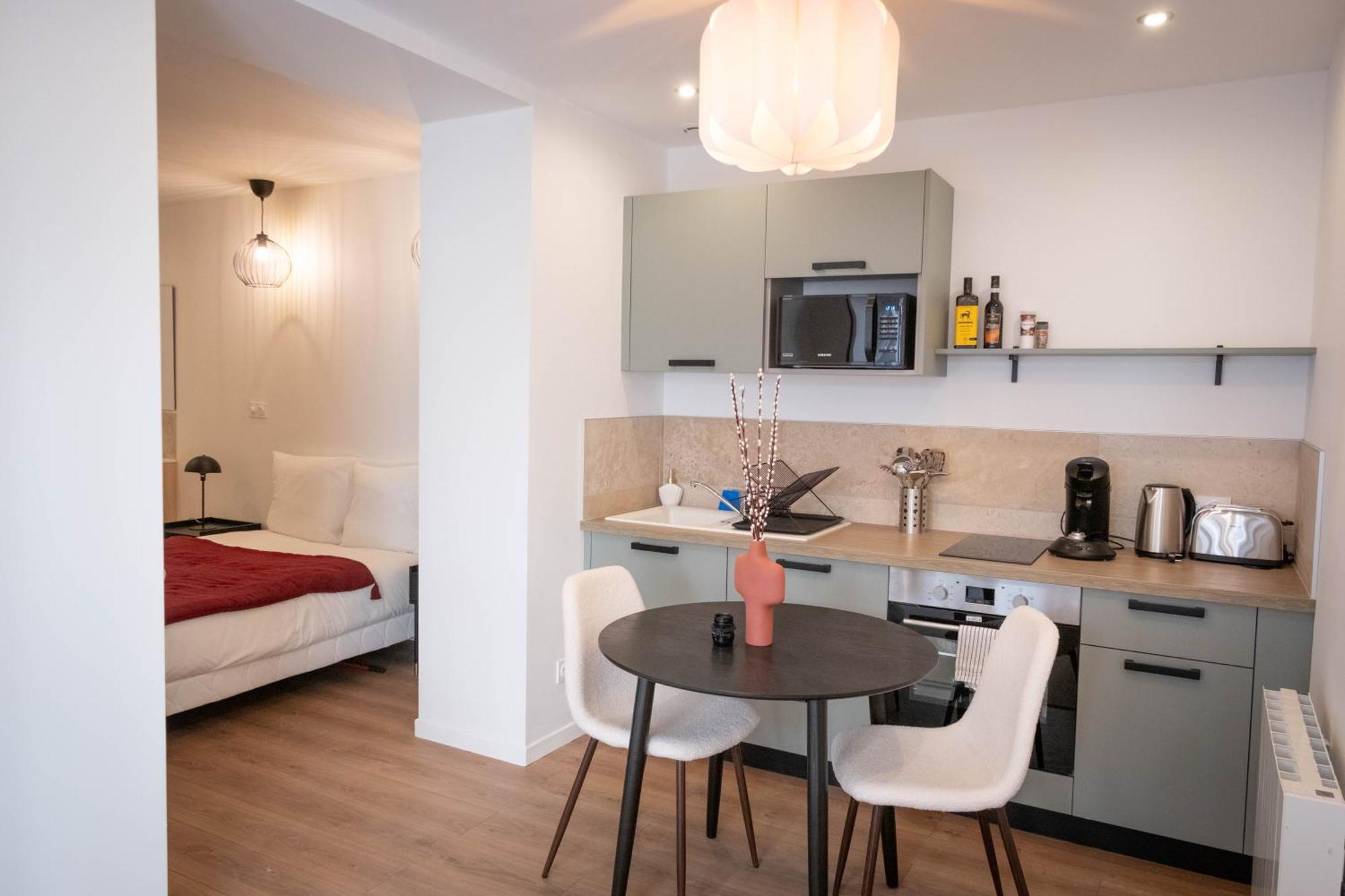 Bibemus Casa Maja - Baignoire Balneo - Parking - Terrasse Apartment Saint-Etienne  Bagian luar foto